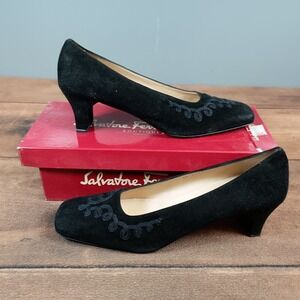 Salvatore Ferragamo Scilla Pumps Womens 11 B Black Suede Kitten Heel DY